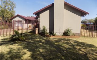 4 Bedroom House in Amiel Park