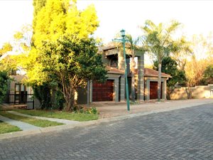 3 Bed House in Featherbrooke Estate