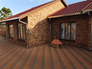 3 Bed House in Vosloorus
