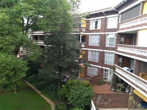 2 Bed Apartment in Sandton CBD