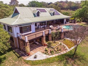 5 Bed House in White River