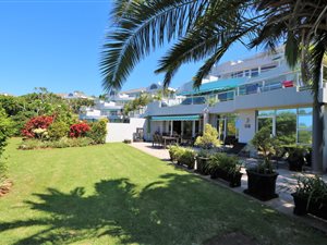3 Bed Apartment in Willard Beach