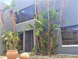 3 Bed House in West Beach