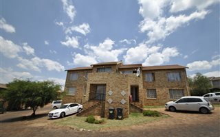 3 Bedroom Apartment in Elandspark
