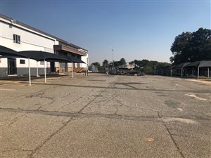8086 m² Industrial space in Kelvin