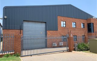 3273 m² Industrial space in Monavoni