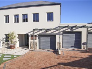 4 Bed House in Atlantic Beach Golf Estate