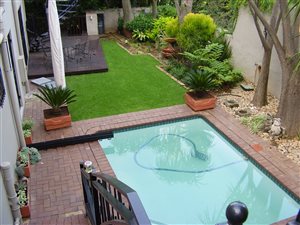4 Bed House in Floracliffe
