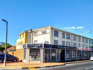 2 Bed Apartment in Wynberg