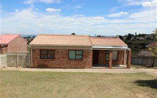 3 Bedroom House in Scheepers Heights