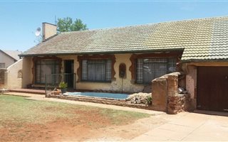 3 Bedroom House in Sebenza