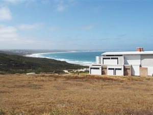 597 m² Land available in Vlees Bay