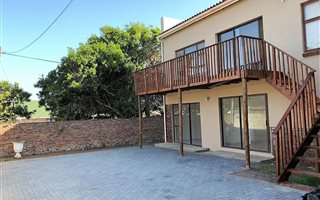 2 Bedroom Apartment in Gonubie
