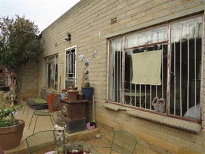 2 Bed House in Ohenimuri