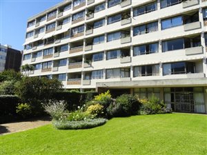 2 Bed Apartment in Claremont Upper