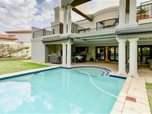4 Bedroom House in Eagle Canyon Golf Estate