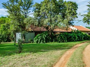 2.5 ha Farm in Derdepoort