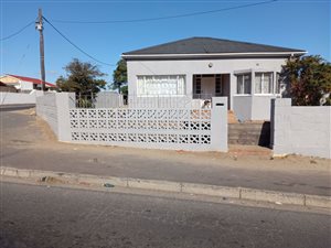 3 Bed House in Ravensmead