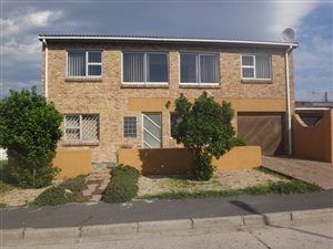 6 Bed House in Silvertown