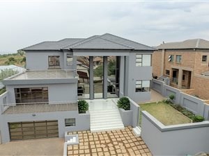 4 Bedroom House in Meyersdal Nature Estate