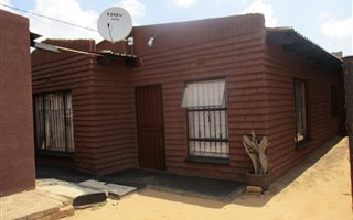 4 Bedroom House in Tsakane