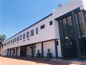 447 m² Commercial space in Hyde Park