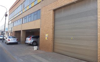 600 m² Industrial space in Driehoek