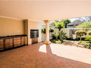 4 Bed House in New Muckleneuk