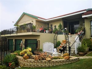 5 Bedroom House in Greenhills