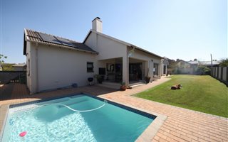 3 Bedroom House in Midstream Estate