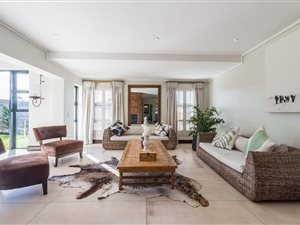 4 Bedroom House in Stonehurst Mountain Estate