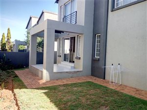 3 Bed Duplex in Willowbrook