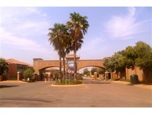 897 m² Land available in Silverwoods Country Estate