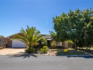 5 Bed House in De Oude Spruit