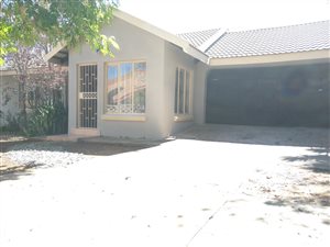 3 Bedroom House in Flora Park