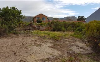 700 m² Land available in Franskraal