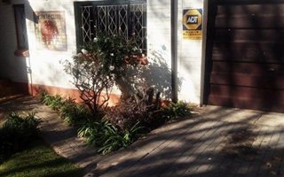 2 Bedroom House in Westdene