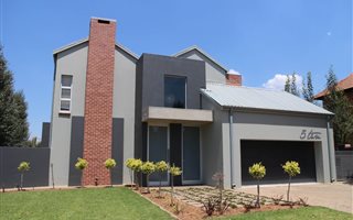 3 Bedroom House in The Meadows