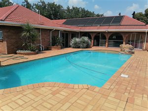 5 Bed House in Presidents Dam