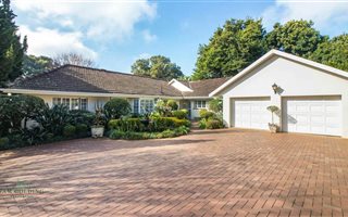 4 Bedroom House in Kloof