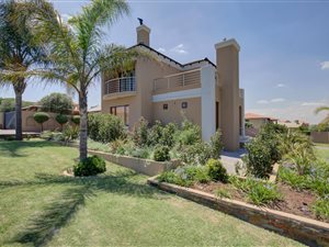 4 Bedroom House in Aqua Vista