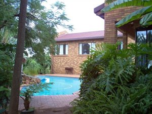 5 Bed House in Poortview