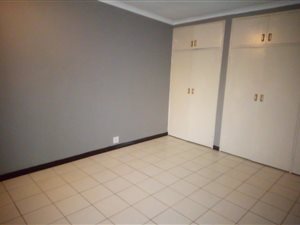 4 Bed House in Meyerspark