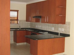 2 Bed Townhouse in Ravenswood