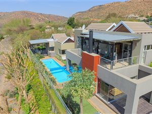 4 Bed House in Featherbrooke Estate