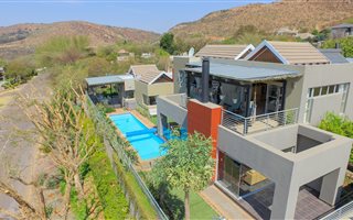 4 Bedroom House in Featherbrooke Estate