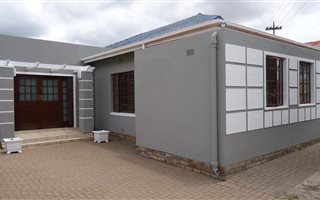 4 Bedroom House in Rondebosch East