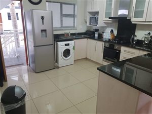 2 Bed Apartment in Morningside