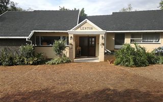 260 m² Office Space in Northcliff