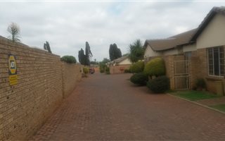 2 Bedroom Townhouse in Kanonkop